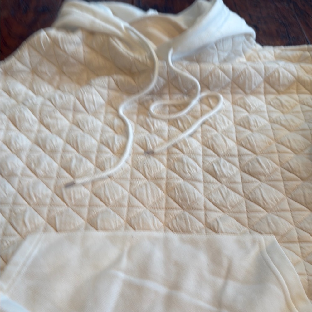 Quilted White Hoodie - Picture 3 of 6